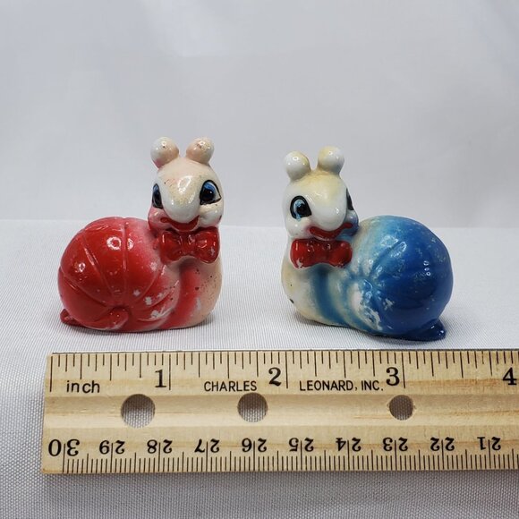 VTG 50's Ceramic Snail Miniature Figurine Red & Blue Bow Tie Kitschy Decor RARE - Picture 5 of 9